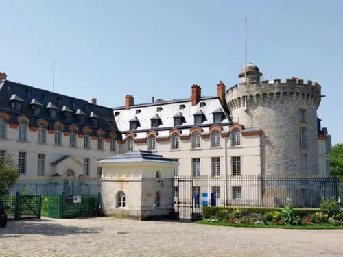 « Adopte un banc » au château de Rambouillet