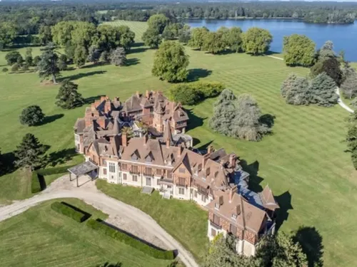 L'un des châteaux les plus chers au monde est à vendre en...