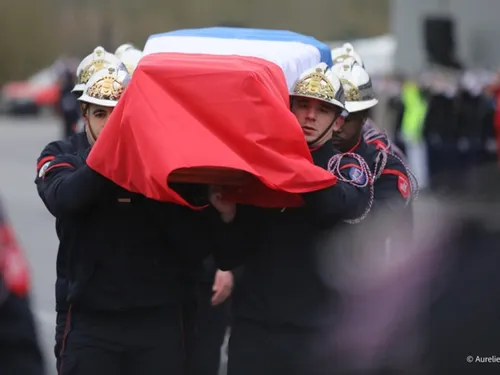 L'ultime adieu des pompiers de l'Oise à l'un des leurs 