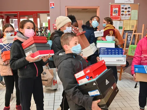 Une opération « Colis solidaires » à Guyancourt