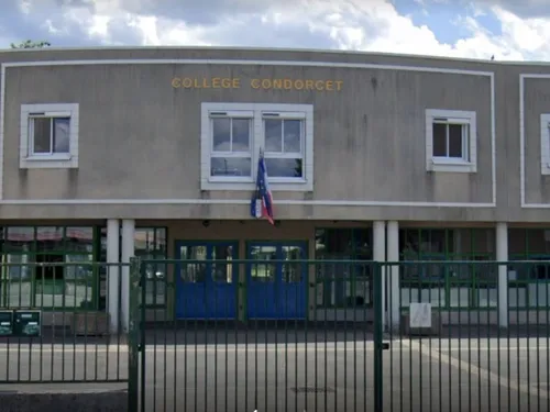 Les élèves du collège Condorcet à Pontault-Combault sont restés...