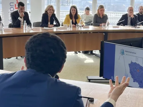 L'intelligence artificielle travaille désormais pour le service...