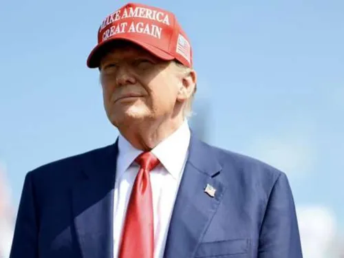International : Donald Trump poursuit sa campagne après la...