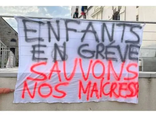 Nouvelle journée de mobilisation pour les parents d'élèves à...