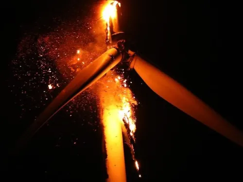 Une éolienne prend feu dans la Somme