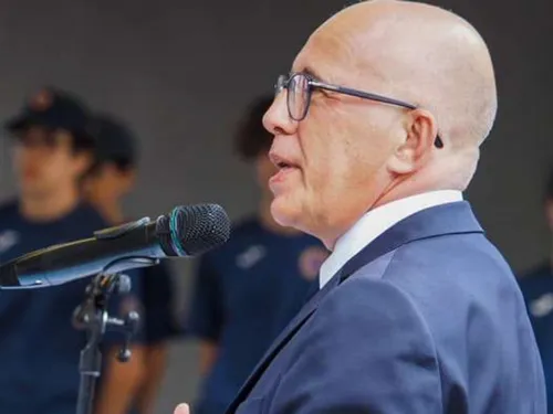 La volonté de ralliement d'Eric Ciotti pour Les Républicains avec...