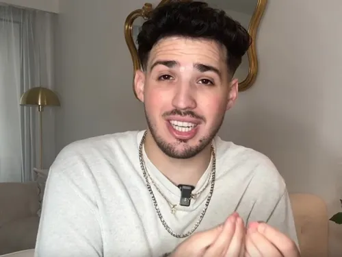 Le parquet de Versailles ouvre une enquête pour « intrusion » dans...