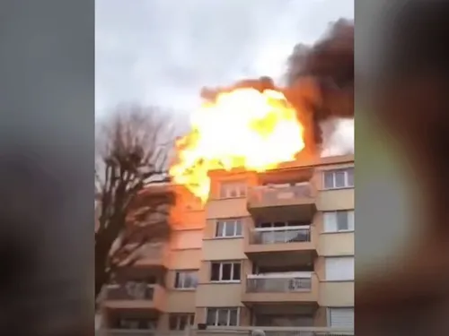 Igny : des flammes de plusieurs mètres et des détonations