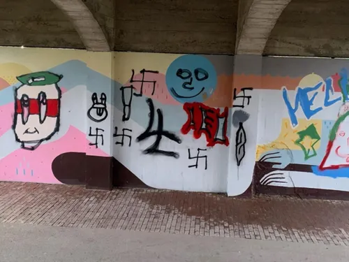 La « femme nue » à Abbeville défigurée à coups de tags