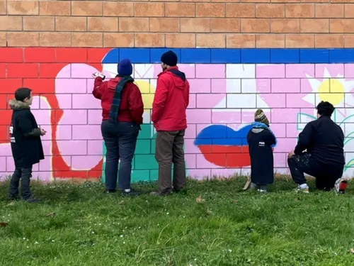 À Coulommiers, un mur décoré par du street-art 