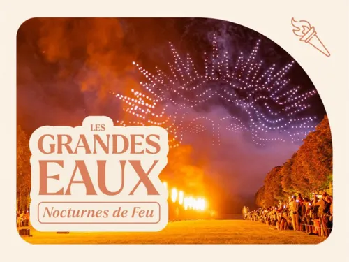 Les Grandes Eaux Nocturnes de Feu illuminent Versailles