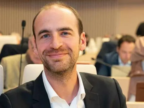 Une casquette de vice-président de la Région Île-de-France pour le...