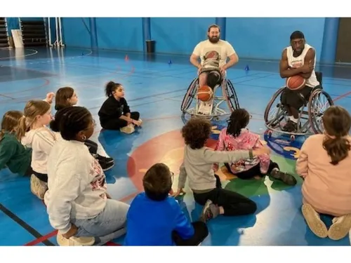 Des jeunes de Meaux sensibilisés au handibasket