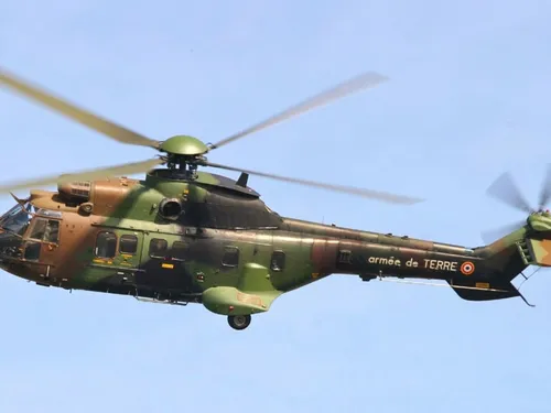 Un défilé d'hélicoptères ce lundi matin dans le ciel de Chartres