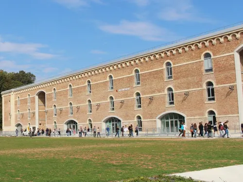 Le dernier campus encore ouvert d’Amiens bloqué par ses étudiants