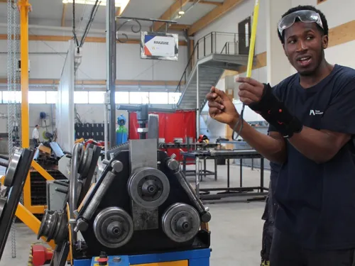 L'Île-de-France va développer les écoles de production