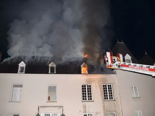 Un incendie fait un mort dans le sud de l'Essonne