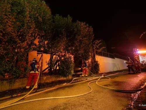 Élincourt-Sainte-Marguerite : un incendie nocturne ravage un bâtiment