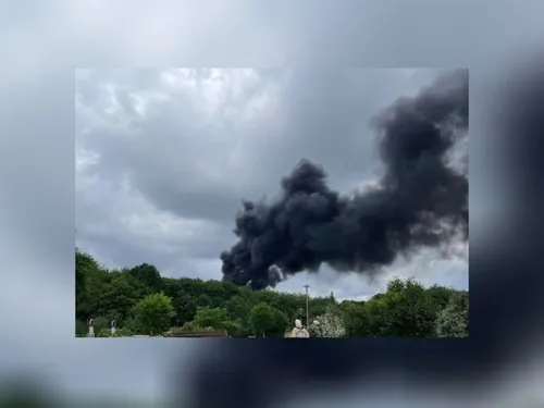 Ris-Orangis : un énorme feu de détritus tout près de la N104 (Mis à...