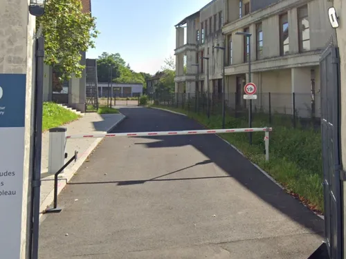 L'exclusion d'un étudiant de l'Institut d'Etudes Politiques de...