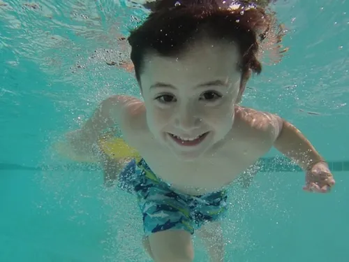 Des cours d’aisance aquatique dans les piscines de Grand Paris Sud