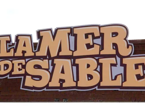 Après le parc Astérix, La Mer de sable organise une campagne de...