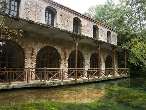Seine-et-Marne : la maison d'enfance de Vanessa Paradis vendue aux...