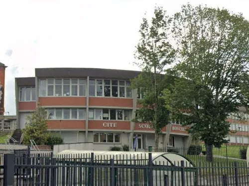 Une lycéenne d'Abbeville se suicide, une cellule d'écoute mise en...