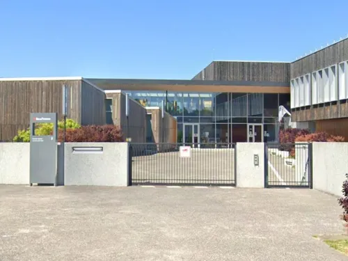 La situation n'est pas réglée au lycée Charlotte Delbo à...