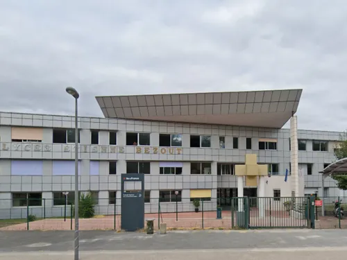 Colère au lycée Étienne Bézout de Nemours