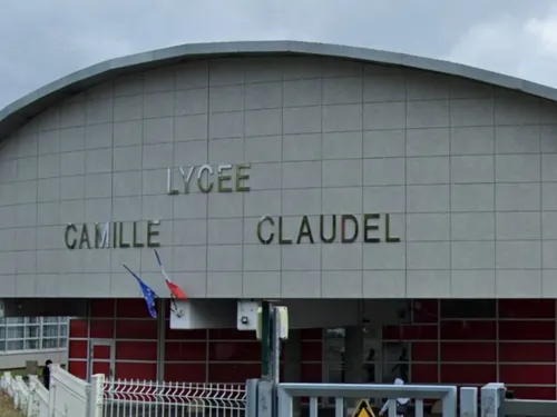 Palaiseau : après le blocus du lycée Camille-Claudel, la classe...