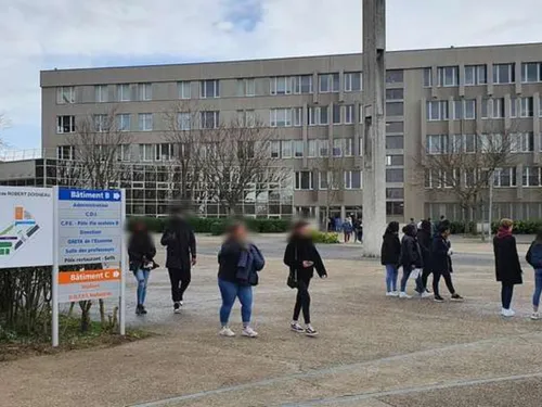 Corbeil : le lycée Robert-Doisneau fermé après d'importantes...
