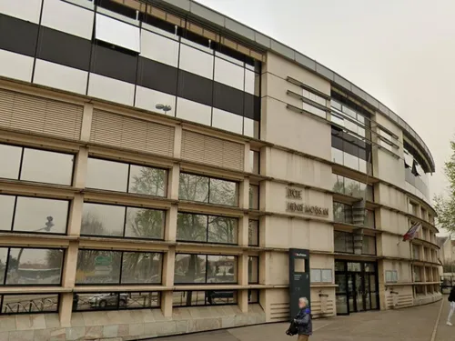 Meaux : une enseignante enceinte reçoit un coup de coude dans le...