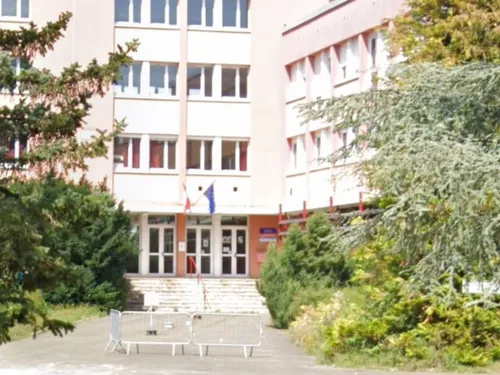 Symptômes mystérieux : le lycée agricole de Sours est resté fermé...