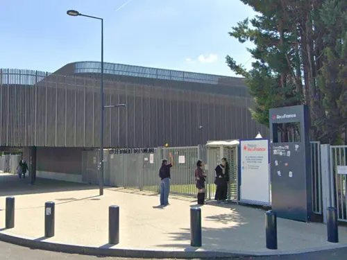 Corbeil-Essonnes : le proviseur d'un lycée frappé par un élève