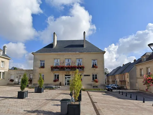 Un sexagénaire retrouvé pendu aux grilles de la mairie de Breteuil