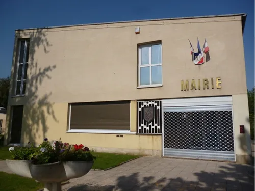 Un projet de foyer pour jeunes travailleurs migrants sème la...