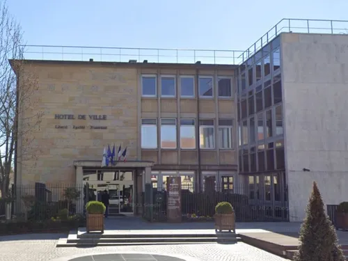 L’hôtel de ville de Mantes-la-Jolie exceptionnellement fermé jeudi...