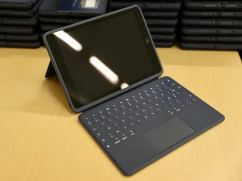 Près de 30.000 tablettes ont été distribués aux enfants du...