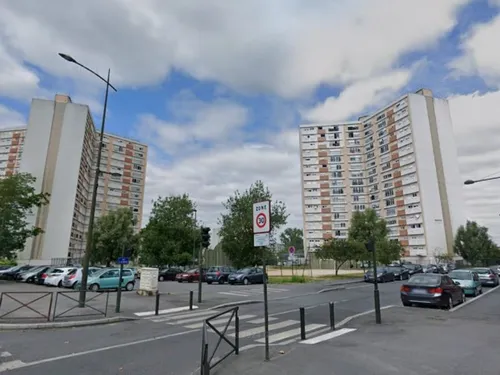 Une maison ciblée par des tirs à l'arme lourde à Meaux