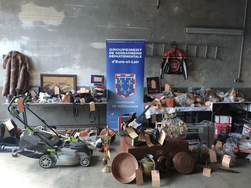 Des gendarmes euréliens mettent la main sur plus de 600 objets volés
