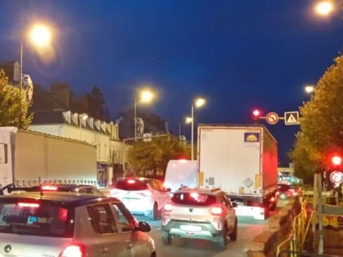 Des habitants de Melun se mobilisent contre le passage des...