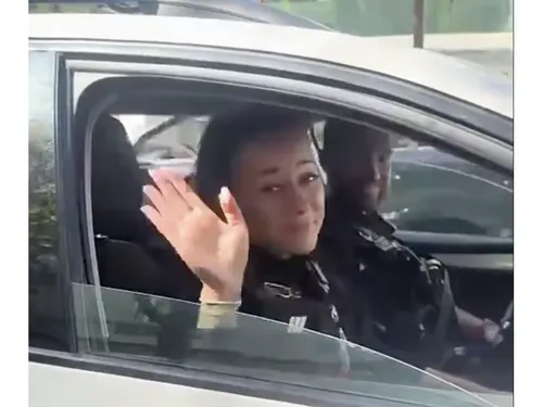 Une policière yvelinoise fait le buzz sur internet en chantant sur...