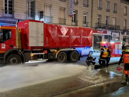 Près de 500.000 litres d'eau ont envahi un immeuble de Creil le 1er...