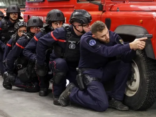Dans l'Oise, pompiers et gendarmes se préparent à une tuerie de masse