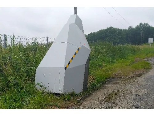 Un radar mobile renversé sur la RD 1004