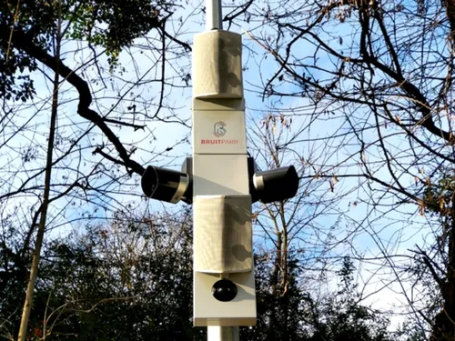 L' « Hydre » s'apprête à verbaliser les véhicules trop bruyants en...