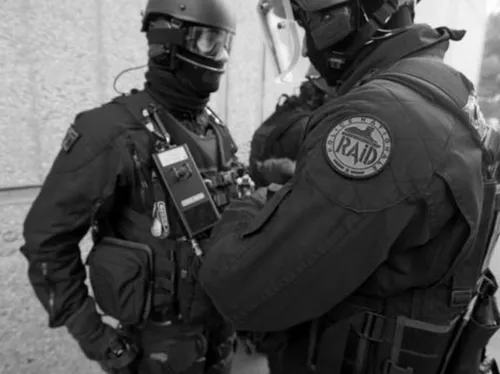 La police a passé une bonne partie de la journée de mardi à...