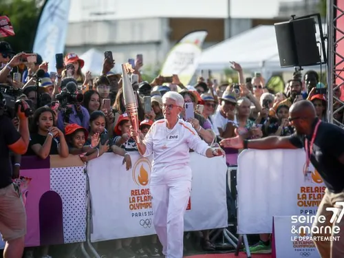 Une affluence record pour le passage de la Flamme en Seine-et-Marne 