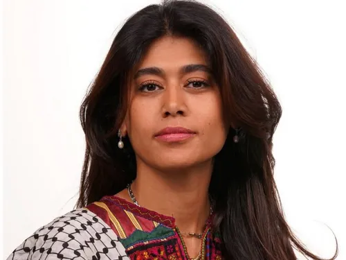 Rima Hassan est ressortie libre de garde à vue, tard jeudi soir